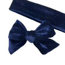 Load image into Gallery viewer, NAVY BLUE VELVET - Bow Strip
