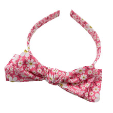 Load image into Gallery viewer, GIRL POWER DAISIES - Printed Bow Headband
