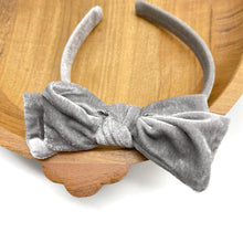 Load image into Gallery viewer, SILVER VELVET - Bow Headband

